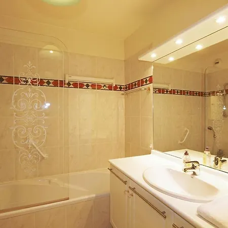 Appartement Appartement 3 personnes avec coin nuit avec terrasse et parking quartier du Port de Nice