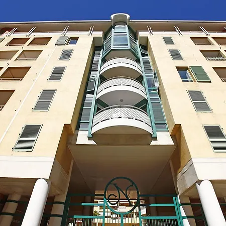 Appartement 3 personnes avec coin nuit avec terrasse et parking quartier du Port de Nice * Nice